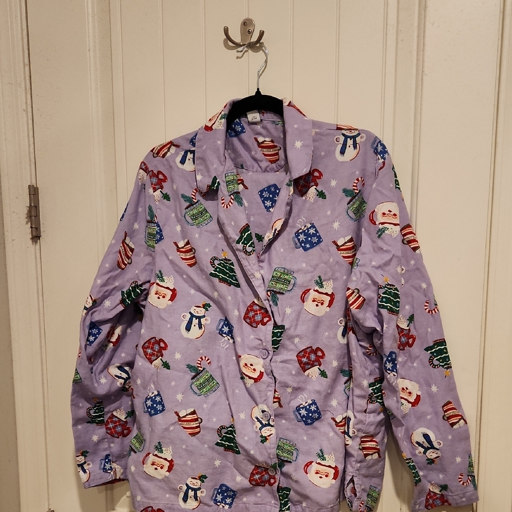Old Navy Light Purple Holiday Pajama Set (Button Down Top And Elastic Waist Bott
